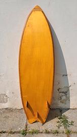 Tavola surf vintage in legno
