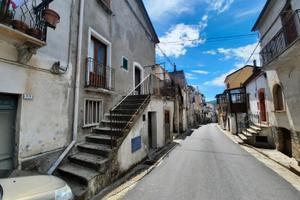 Bilocale corso Umberto I 95, Cirigliano (MT)