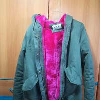 Giubbotto verde e fucsia