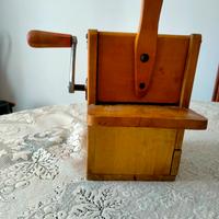 Grattugia vintage in legno Cantoni 