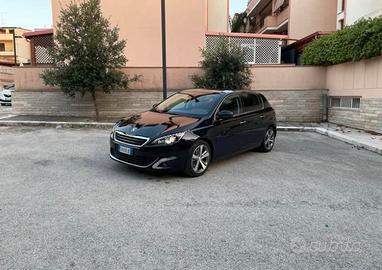 PEUGEOT 308 modello ALLURE