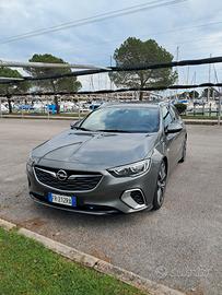 OPEL INSIGNIA GSI 4X4 STATION WAGON DIESEL 210 CV.