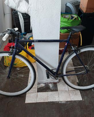 bici alta baci Perugina 