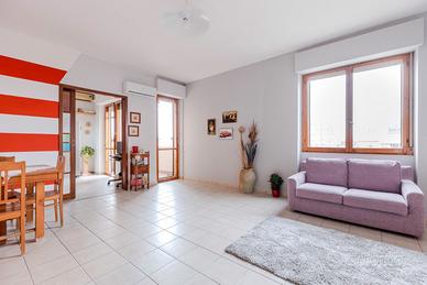 Quadrivano Ristrutturato Panoramico Via Deliperi