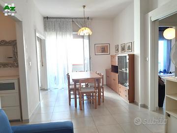 Trilocale a mt.100 da mare. Posto auto riservato