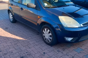 auto ford fiesta