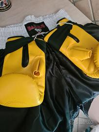 Guantoni Barrus con chiusura in velcro e fodera in