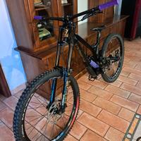 commencal dh  v4.2