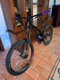 commencal dh  v4.2