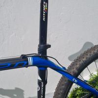 Bici MTB race Carbonio