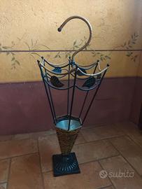 Portaombrelli in ferro battuto