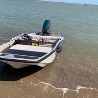 Boston Whaler 13