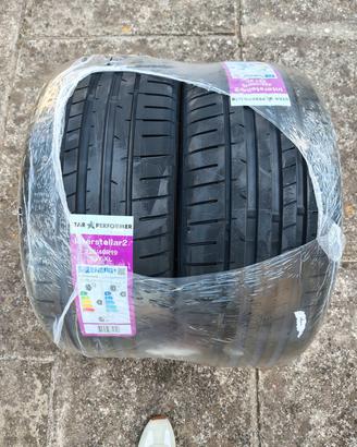 Coppia gomme Interstellar 2 ; 225 40 19 93Y XL