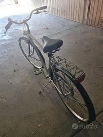 Bicicletta da città uomo/donna con portapacchi