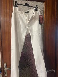 Pantaloni biancho eleganti