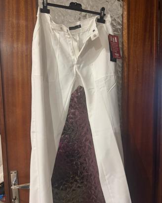 Pantaloni biancho eleganti