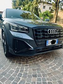 Audi q2 s Line identity black