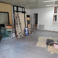 Locale ad uso commerciale o studio ristrutturato