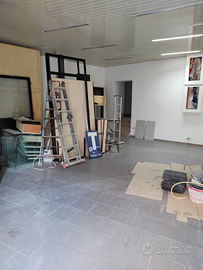 Locale ad uso commerciale o studio ristrutturato