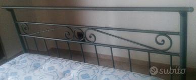 Spalliera per letto matrimoniale in ferro battuto