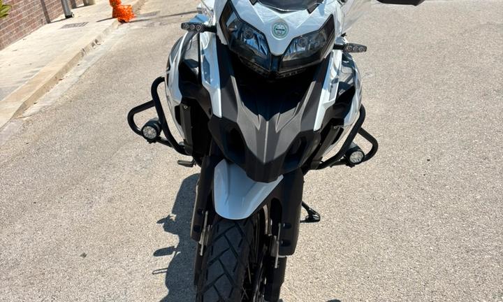 Benelli TRK 502X