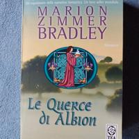 Marion Zimmer Bradley
- Le querce di Albion