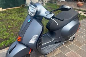 Vespa gts 300
