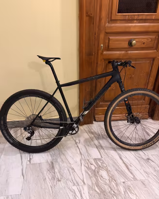 Cannondale F-Si Black Inc. 2017