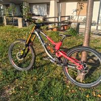 Saracen Myst X Carbon 27,5” DH Downhill