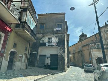 CASA SEMINDIPENDENTE A MONTESARCHIO