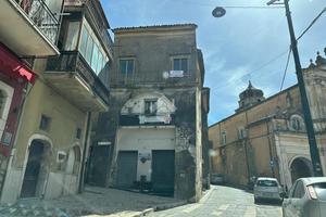 CASA SEMINDIPENDENTE A MONTESARCHIO