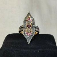Splendido Anello d' Epoca Anello a spoletta in oro