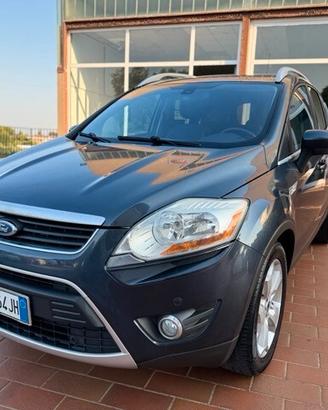 Ford Kuga 2.0 TDCi 136 CV Titanium DPF 4x4 - tetto