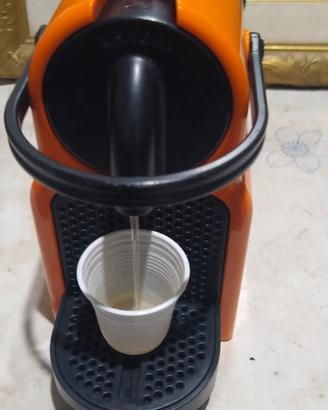 macchina caffè Nespresso inissia