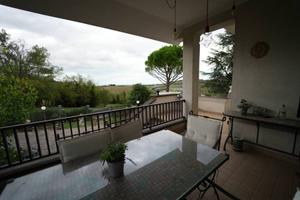 Villa di 450 m² con più di 5 locali a Coriano