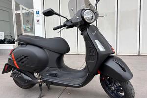Vespa GTS 300 Super Sport - 2023