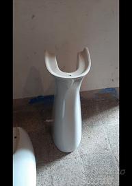 Lavandino e porta lavandino. Serie IDEA