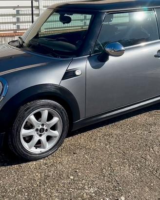 MINI COOPER D 1.6