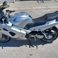 HONDA VFR 800 ANNO 2002 TARGA ORO ASI