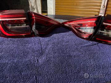 Set fari posteriori completo renault clio 5