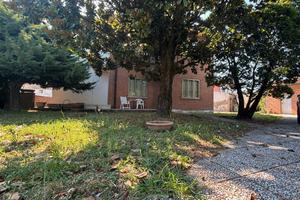 Zevio periferia: casa indipendente con giardino