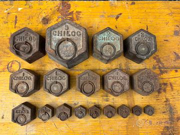 Pesi antichi per bilancia