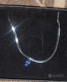 collana con pendente viola 