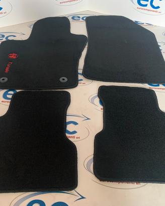 Tappetini in moquette per Alfa Romeo Tonale
