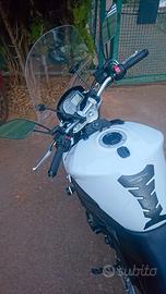 Suzuki GSR 750 2013 come foto