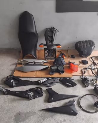 yamaha xj6 pezzi di ricambio piu blocco motore 