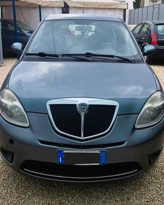 Lancia Ypsilon 1.2 versione oro