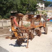 Aratro trivomere Moro
