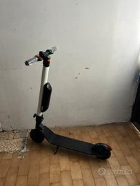 Monopattino elettrico by Segway