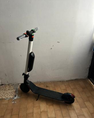 Monopattino elettrico by Segway